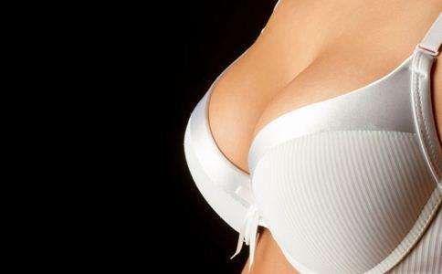 女性保健必知：警惕乳房的12个疾病征兆